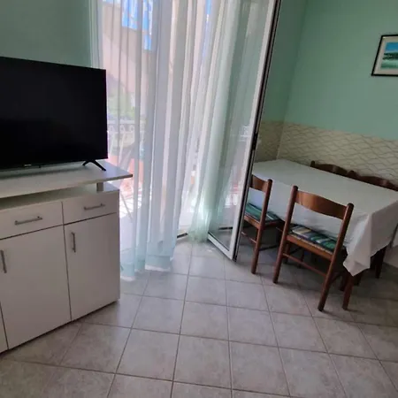 Dana - One Bedroom 2 * Srima