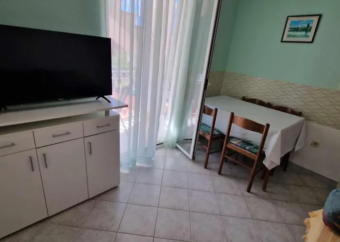 Dana - One Bedroom 2 * Srima
